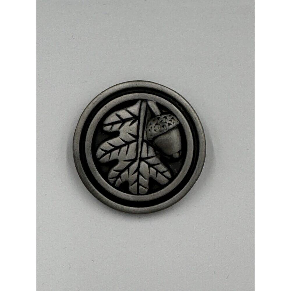 Betsy Field Design BFD Oak Leaf & Acorn Silver Colored‎ Lapel Pin